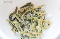 榄菜蛤蜊粥的做法图解1
