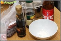 电饭煲简易煲仔饭:腊味贡丸煲仔饭 的做法图解5