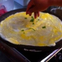 自制煎饼果子的做法图解6
