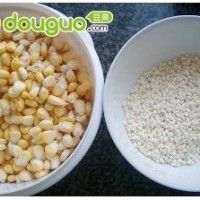 甜糯鲜玉米糊的做法图解2