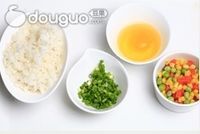 扬州炒饭的做法图解3