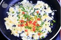扬州炒饭的做法图解5
