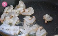 炝炒西兰花虾球的做法图解5