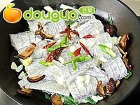 葱焖带鱼的做法图解9