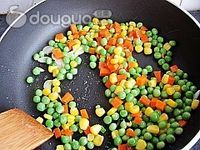 豌豆玉米虾仁的做法图解7