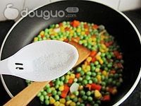 豌豆玉米虾仁的做法图解8