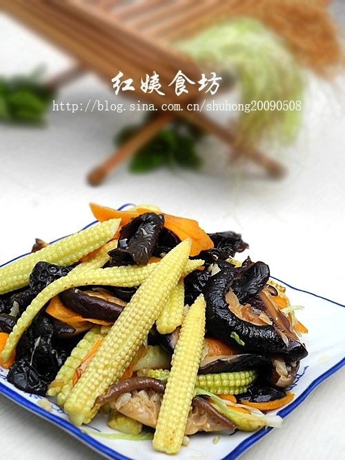 黑木耳炒三素 的做法