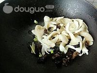 青菜蘑菇汤的做法图解4