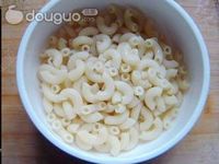 香菇培根意面的做法图解3