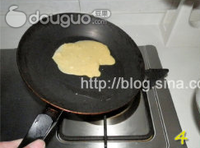 黑芝麻鸡蛋饼的做法图解5