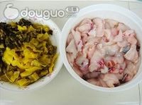 酸菜鱼的做法图解1