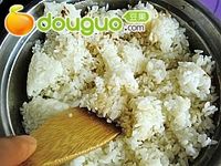 葱香蛋炒饭的做法图解3
