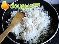 葱香蛋炒饭的做法图解6