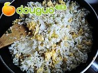 葱香蛋炒饭的做法图解10