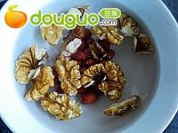 核桃黑米糊的做法图解3