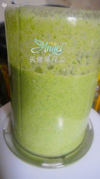 春暖花开——西兰花奶油浓汤的做法图解4