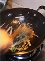 葱爆牛肉的做法图解4