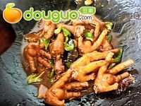挡不住的诱惑---腐乳汁焖鸡爪的做法图解17