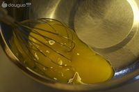 原味戚风蛋糕的做法图解3