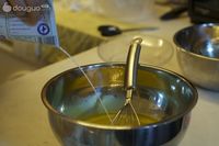 原味戚风蛋糕的做法图解5