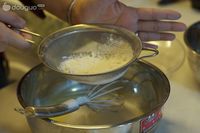原味戚风蛋糕的做法图解7