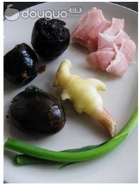 皮蛋瘦肉粥的做法图解4