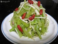 凉拌西芹金针菇的做法图解8
