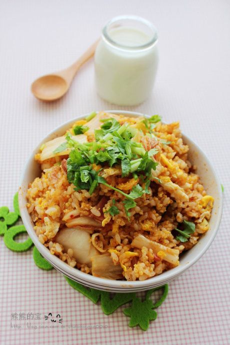 泡菜香肠蛋炒饭的做法