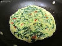 菠菜蛋饼的做法图解10