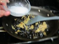 黄花黑里俏的做法图解5