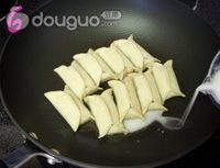 四喜锅贴的做法图解5