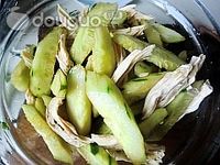 椒油黄瓜拌腐竹的做法图解5