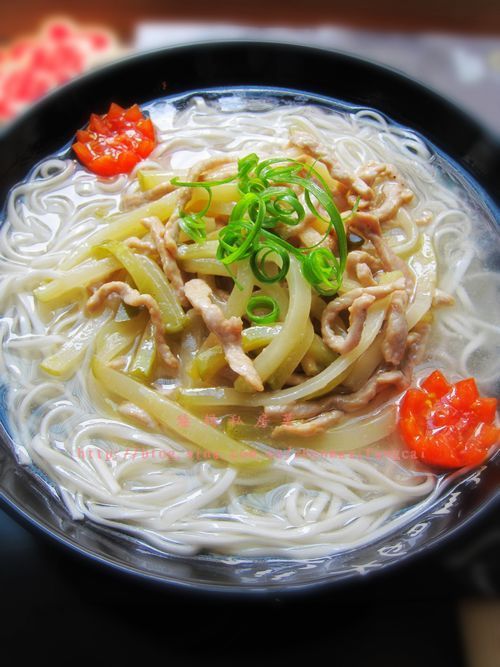 榨菜肉丝面的做法