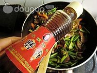 芹菜炒猪肝的做法图解12