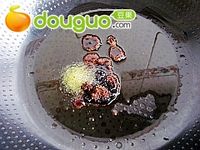 经典家常菜---排骨烧土豆的做法图解2
