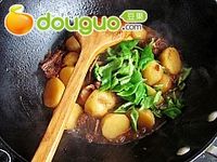 经典家常菜---排骨烧土豆的做法图解11