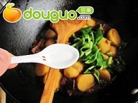 经典家常菜---排骨烧土豆的做法图解12