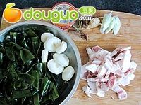 海带结烧肉的做法图解1