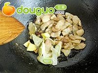 海带结烧肉的做法图解4
