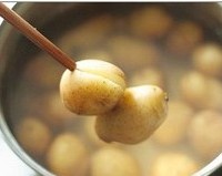 孜然香辣土豆泥的做法图解1
