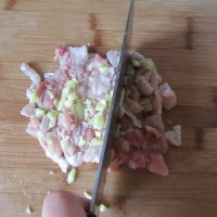 膳食荔枝鸡球的做法图解2