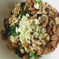 夏季养生菜:核桃杏仁菠菜的做法图解6