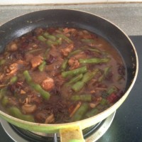 五花肉豆角焖面的做法图解3