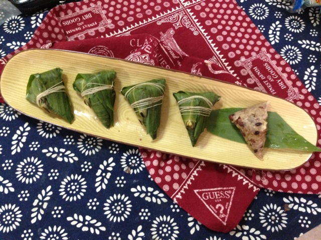 酒香杂粮小肉粽的做法