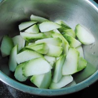 生津清暑热--番茄丝瓜汤的做法图解5
