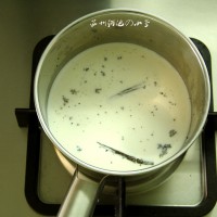 经典香草冰淇淋的做法图解1