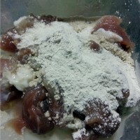 土豆肉片的做法图解1