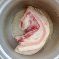 脆皮烧肉的做法图解1