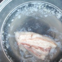 脆皮烧肉的做法图解2