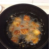 吮指蒜香骨的做法图解7